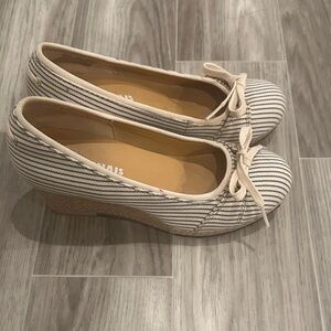 Clarks Tan and Cream, blue Striped Wedges